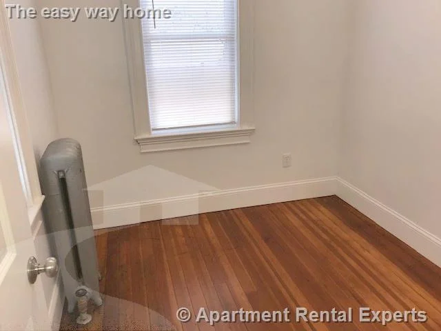3 bed, 1 bath apartment for rent at 122 Columbia St Unit 1, Central Square — photo 9 of 13