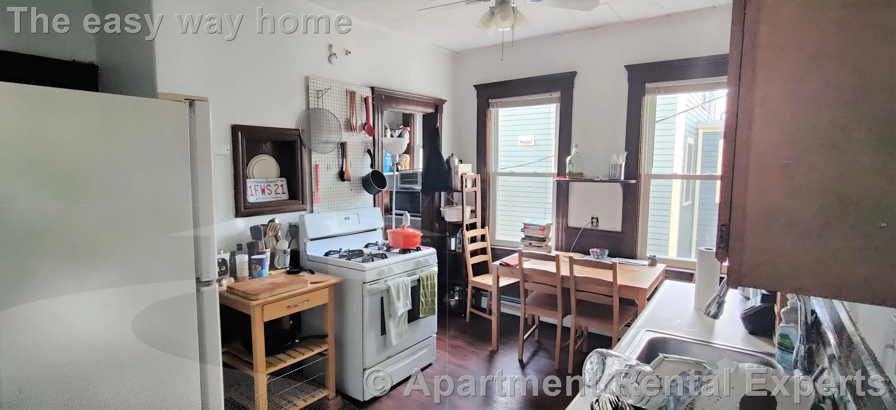 2 bed, 1 bath apartment for rent at 122 Columbia St Unit 2, Central Square — photo 2 of 15