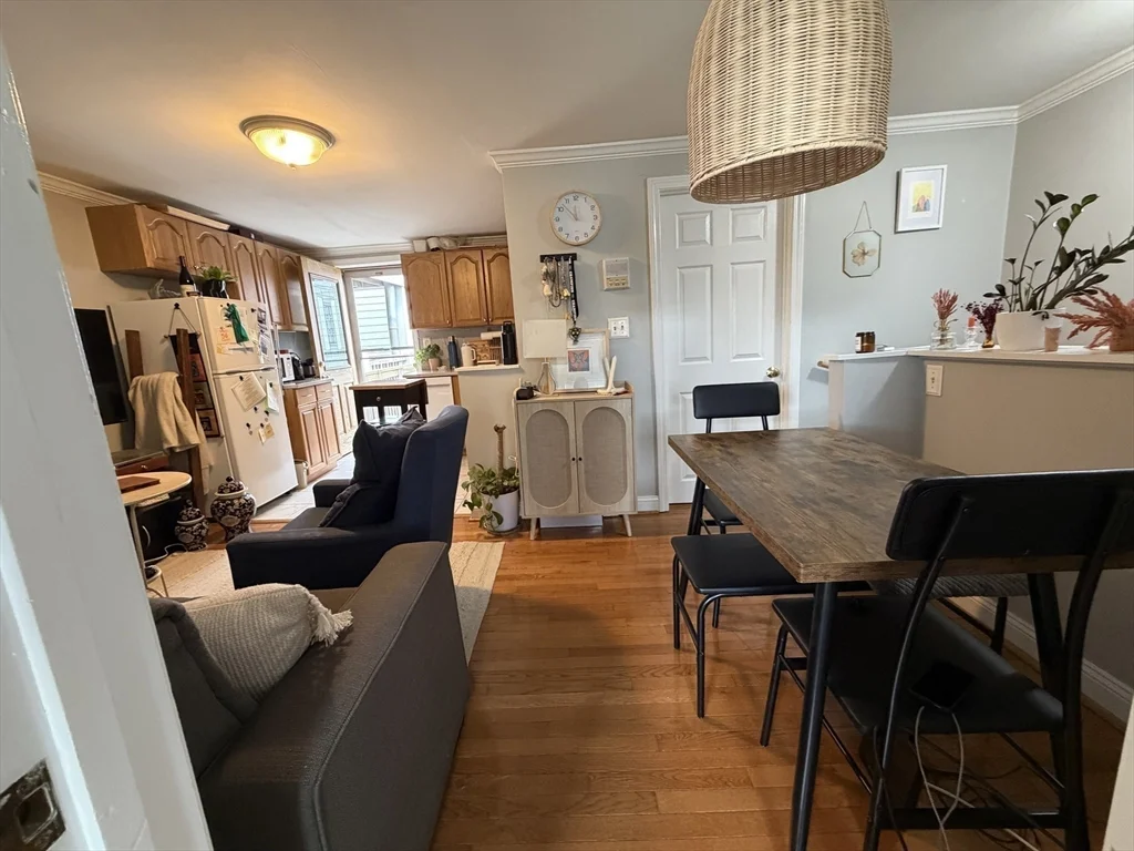 1 bed, 1 bath apartment for rent at 122 D St Unit 3, South Boston — photo 3 of 18
