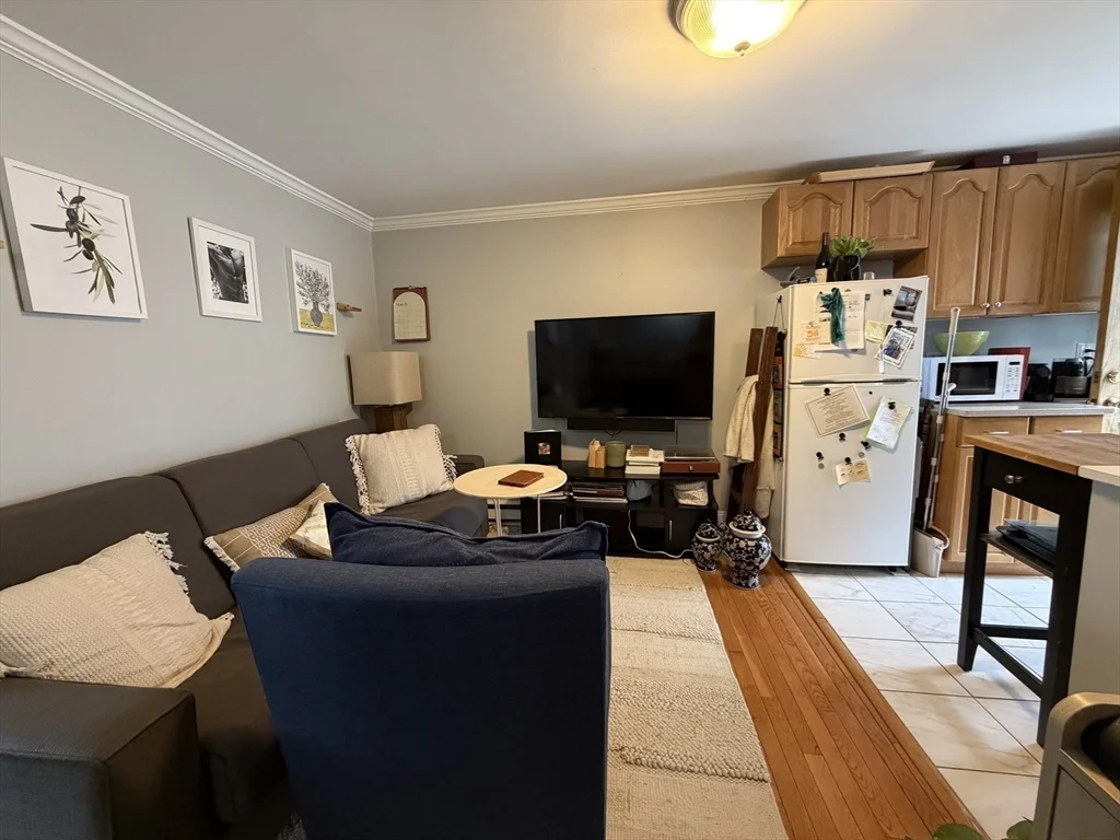 1 bed, 1 bath apartment for rent at 122 D St Unit 3, South Boston — photo 7 of 18