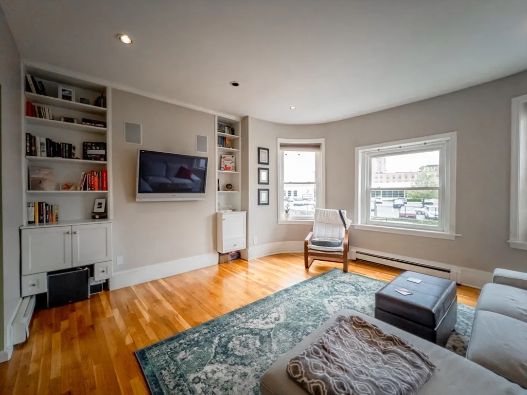 2 bed, 1 bath apartment for rent at 122 Day St Unit 2, Jamaica Plain — photo 5 of 22