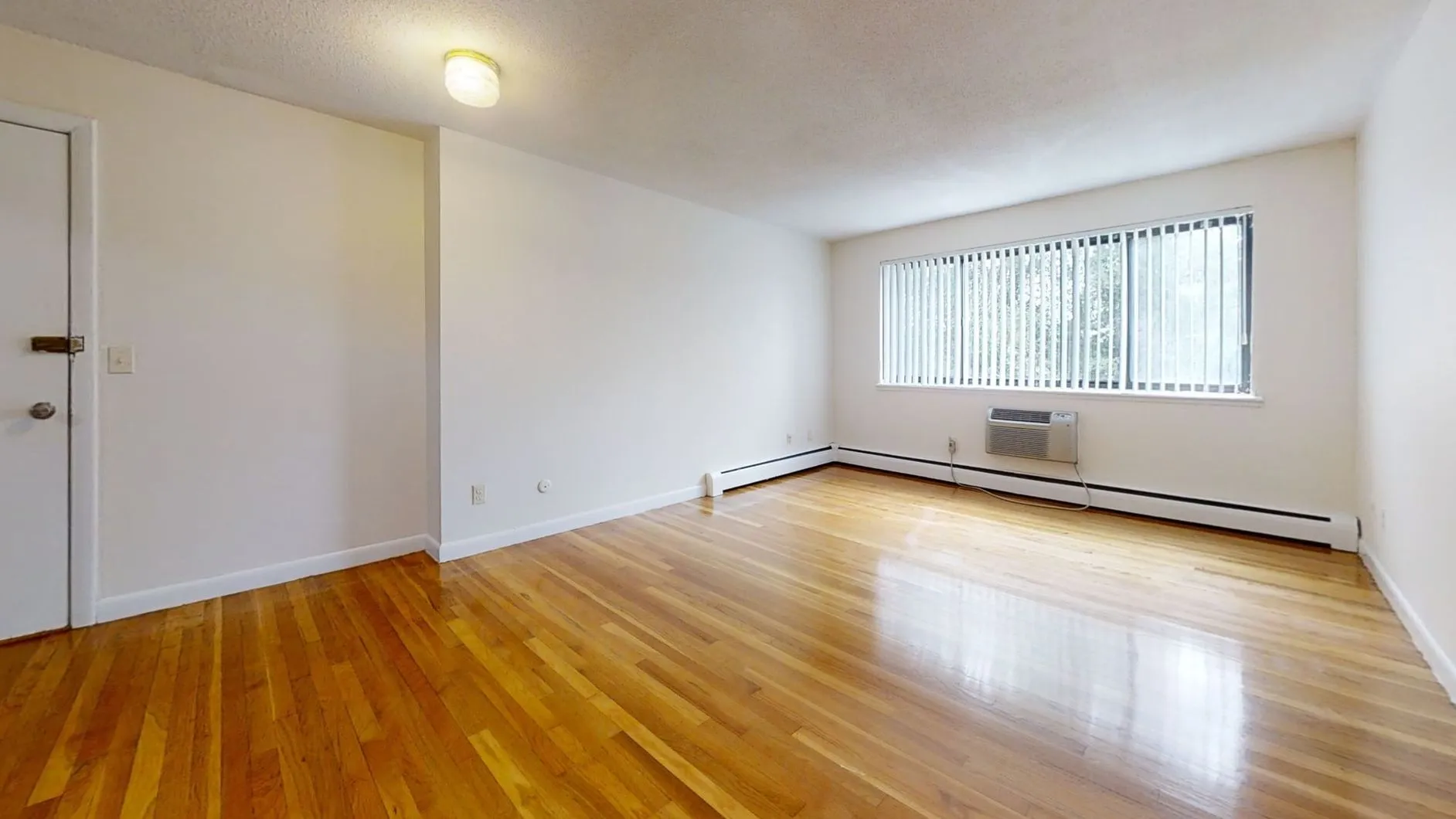 1 bed, 1 bath apartment for rent at 122 Dustin St Unit 15, Brighton — photo 1 of 13