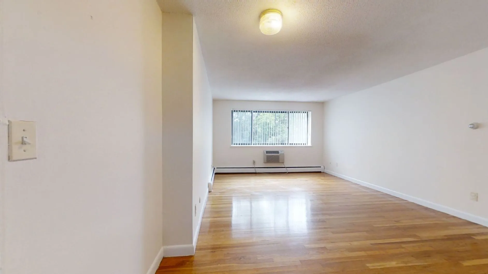 1 bed, 1 bath apartment for rent at 122 Dustin St Unit 15, Brighton — photo 2 of 13