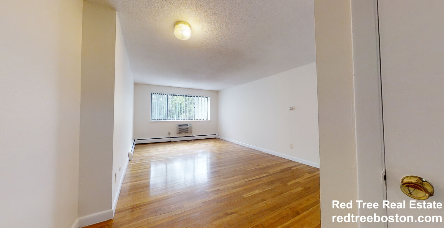 2 bed, 1 bath apartment for rent at 122 Dustin St Unit 34, Brighton — photo 2 of 6