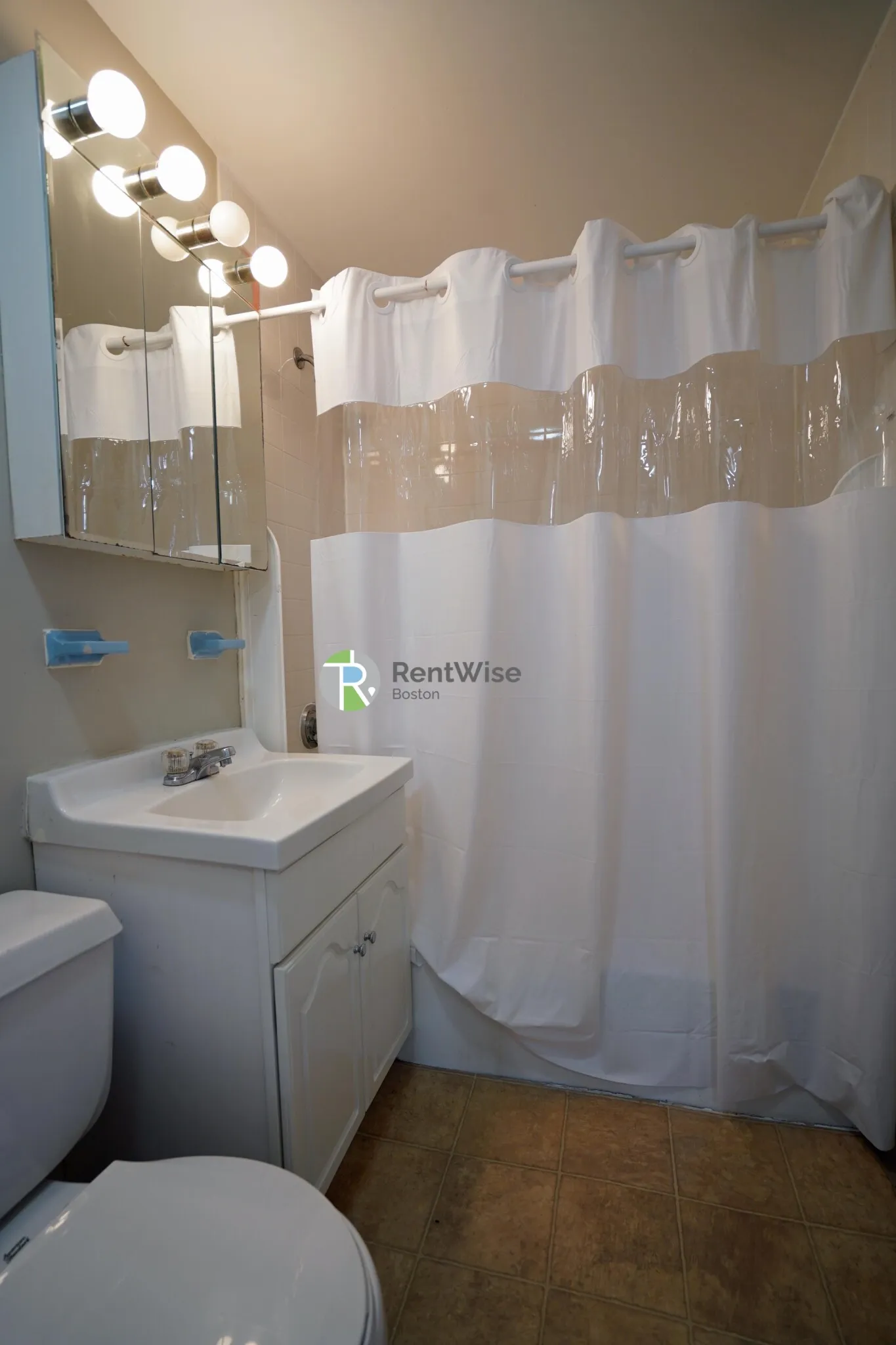 2 bed, 1 bath apartment for rent at 122 Dustin St Unit 36, Brighton — photo 9 of 27