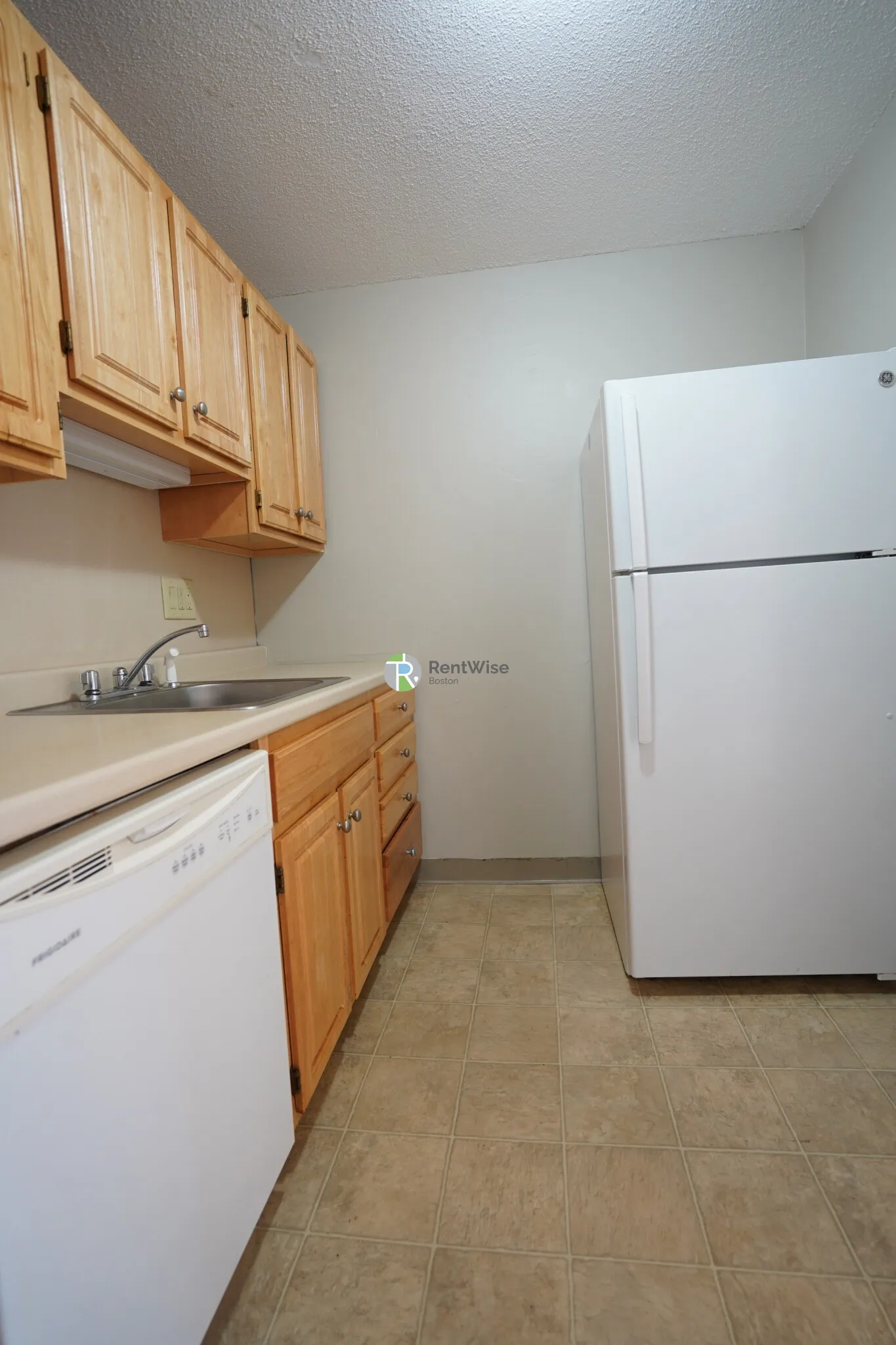 2 bed, 1 bath apartment for rent at 122 Dustin St Unit 36, Brighton — photo 17 of 27