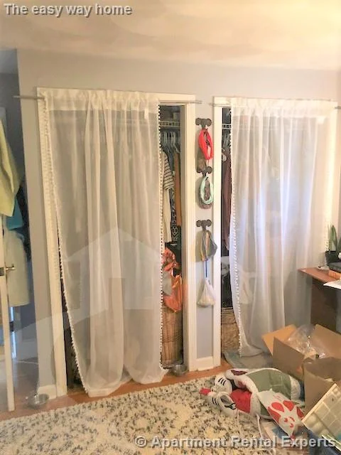 3 bed, 1 bath apartment for rent at 122 Frederick Ave, Tufts — photo 5 of 10
