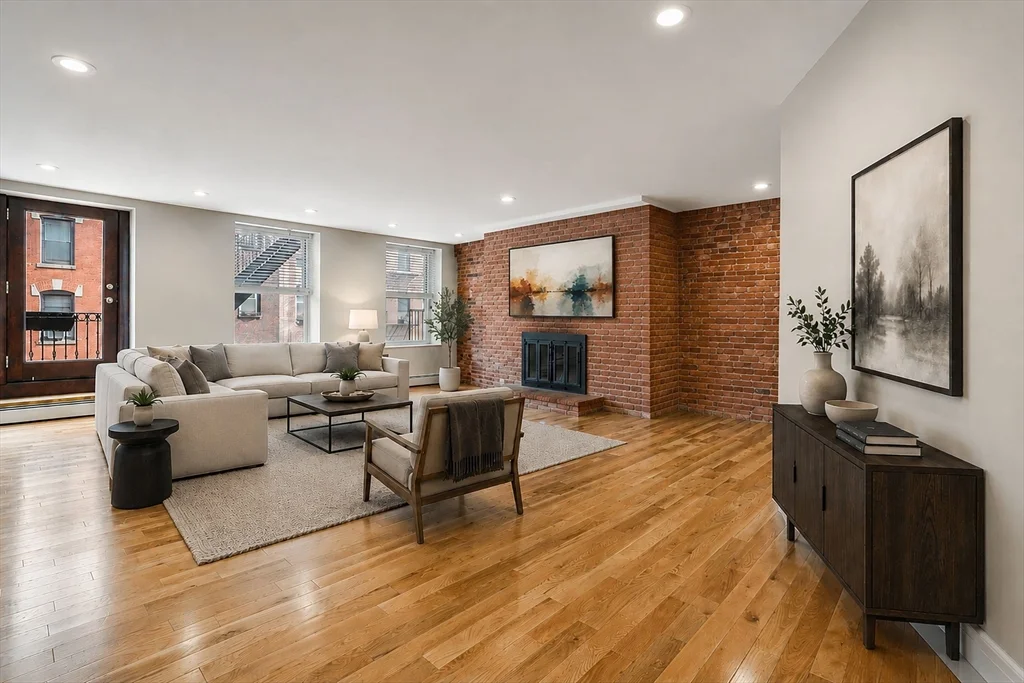 1 bed, 1 bath apartment for rent at 122 Fulton St Unit 16, North End