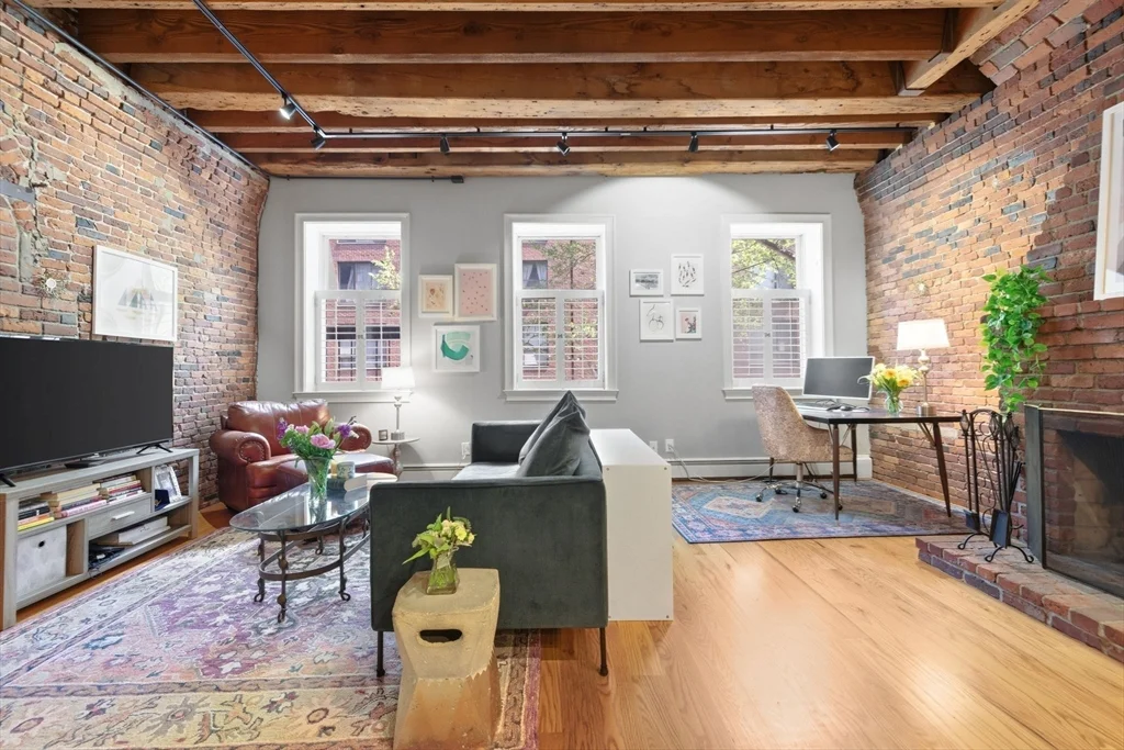 1 bed, 1 bath apartment for rent at 122 Fulton St Unit 5, North End — photo 1 of 17