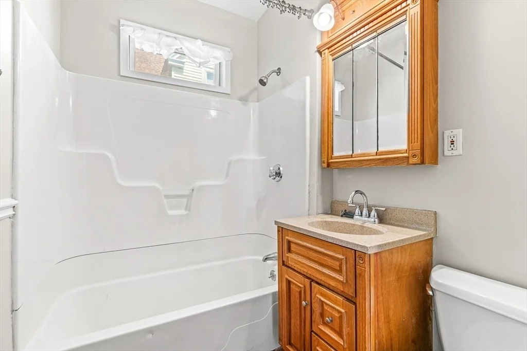 3 bed, 1 bath apartment for rent at 122 Grant Ave Unit 122, Glenwood — photo 19 of 19