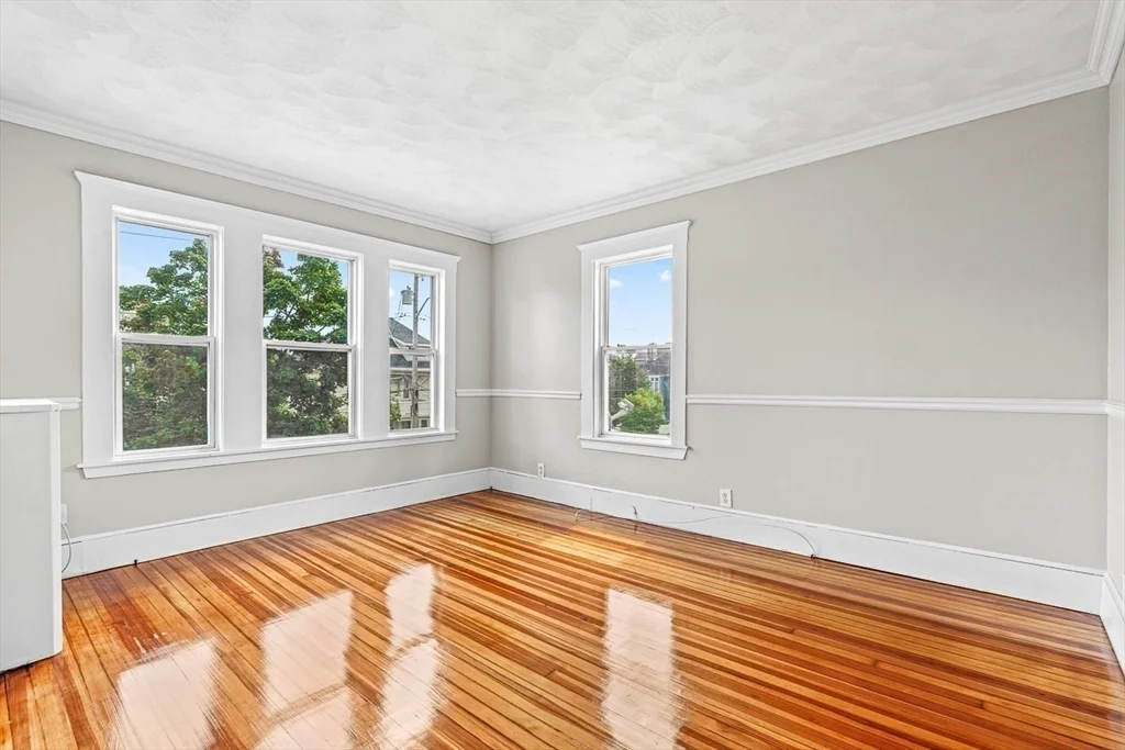 3 bed, 1 bath apartment for rent at 122 Grant Ave Unit 122, Glenwood — photo 5 of 19