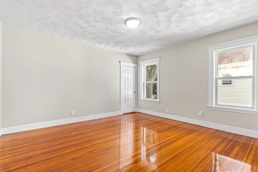 3 bed, 1 bath apartment for rent at 122 Grant Ave Unit 122, Glenwood — photo 15 of 19