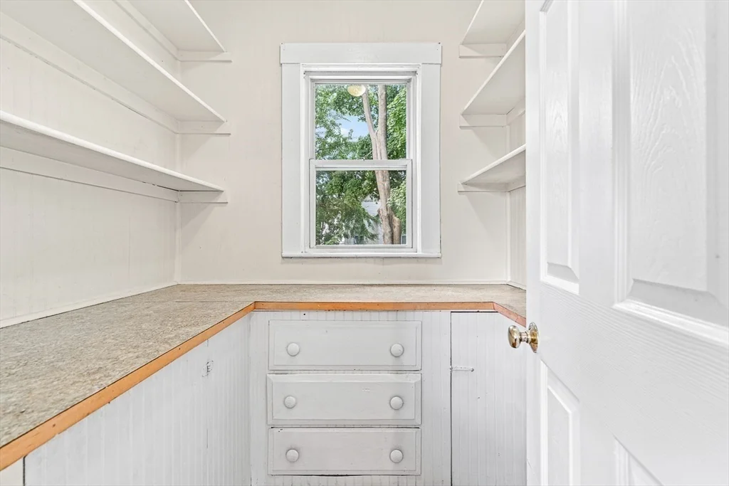 3 bed, 1 bath apartment for rent at 122 Grant Ave Unit 122, Glenwood — photo 13 of 19