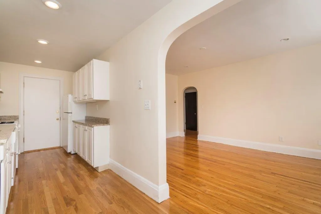 1 bed, 1 bath apartment for rent at 122 Highland Ave Unit 24, Winter Hill — photo 6 of 14
