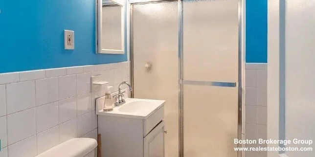 3 bed, 1 bath apartment for rent at 122 Hillside St Unit 1, Mission Hill — photo 10 of 10