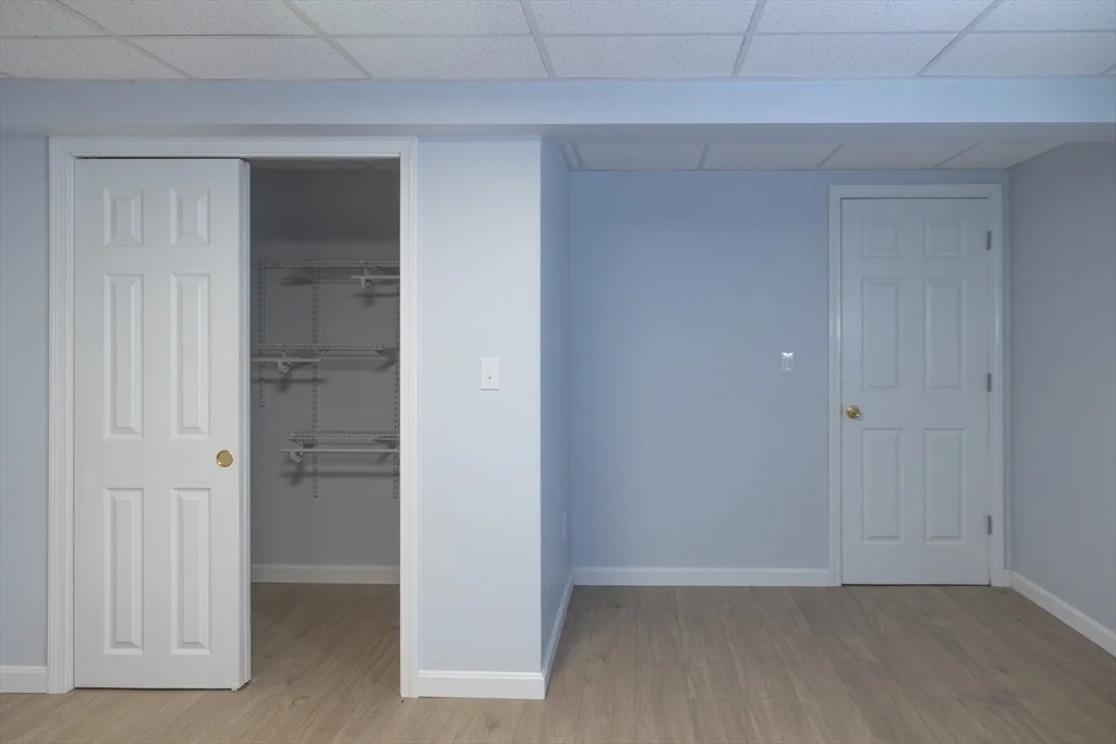 4 bed, 1 bath apartment for rent at 122 Leedham St Unit 122, Attleboro — photo 28 of 30