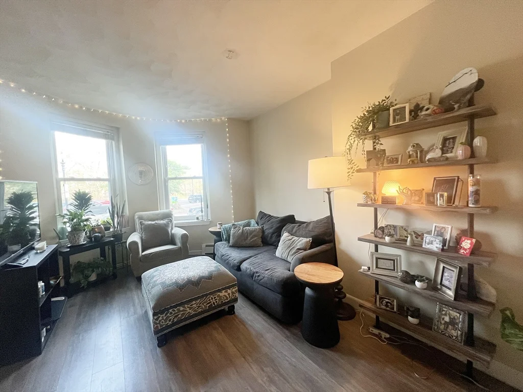 1 bed, 1 bath apartment for rent at 122 London Unit 2, East Boston — photo 13 of 19