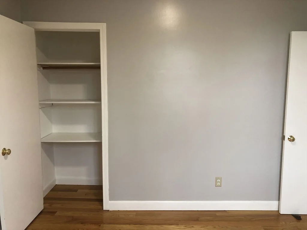 1 bed, 1 bath apartment for rent at 122 London Unit 2, East Boston — photo 5 of 19