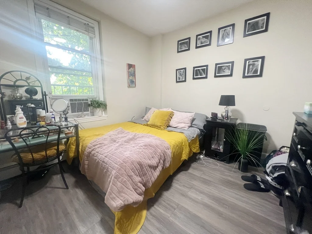 1 bed, 1 bath apartment for rent at 122 London Unit 2, East Boston — photo 1 of 19