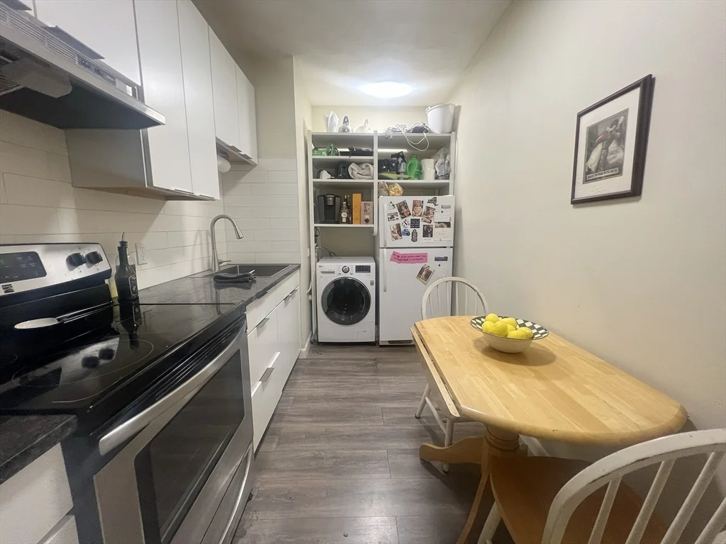 1 bed, 1 bath apartment for rent at 122 London Unit 2, East Boston — photo 19 of 19