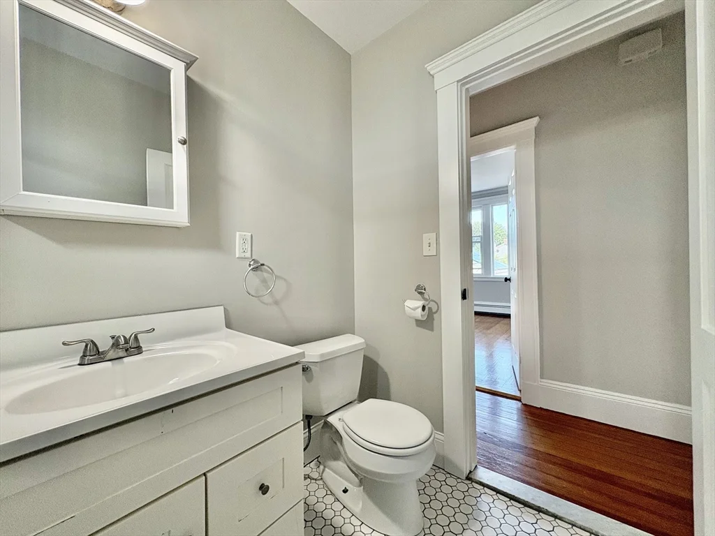3 bed, 1 bath apartment for rent at 122 Rawson Rd Unit 3, Quincy — photo 14 of 28