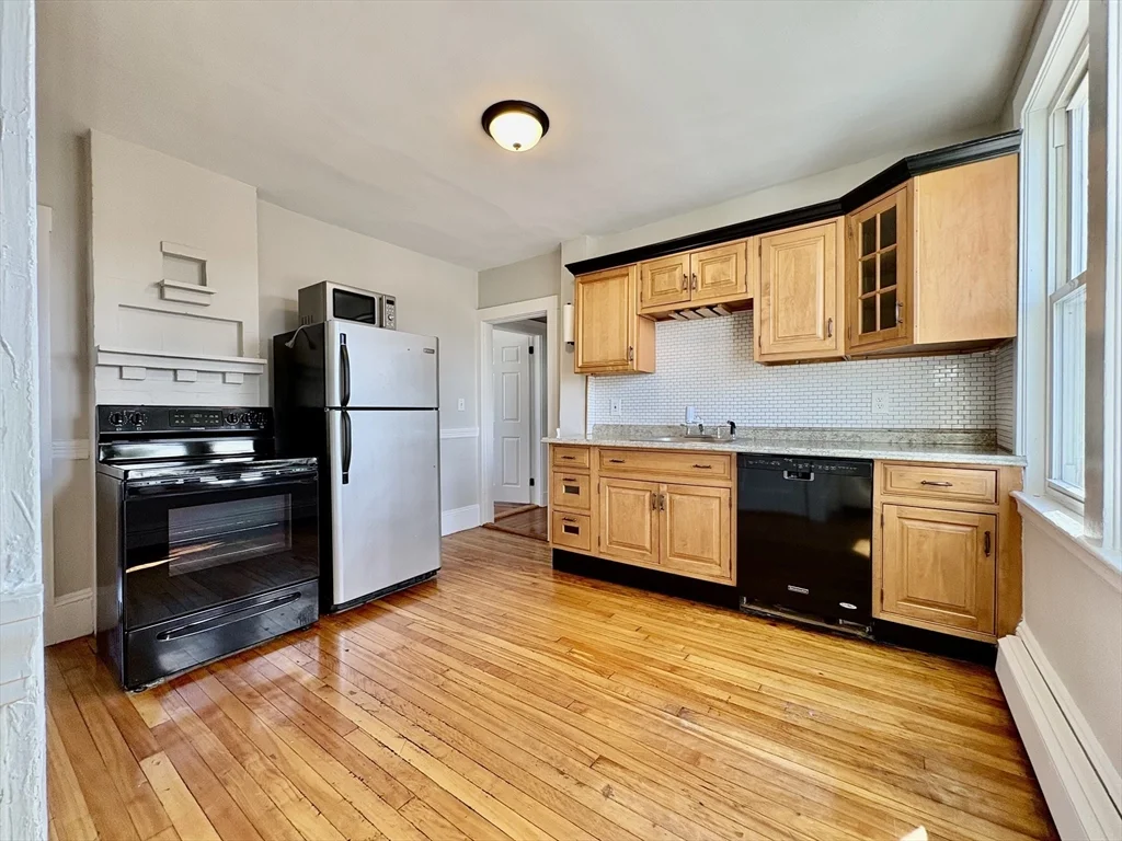 3 bed, 1 bath apartment for rent at 122 Rawson Rd Unit 3, Quincy — photo 8 of 28