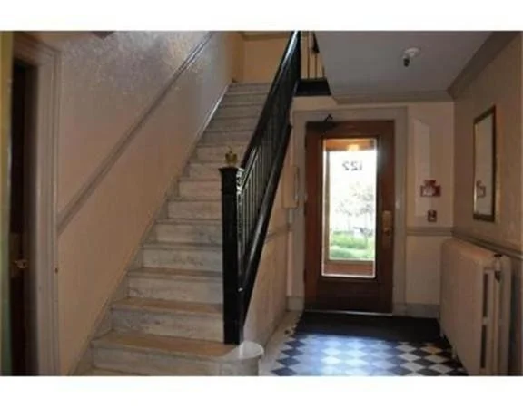 Studio bed, 1 bath apartment for rent at 122 Riverway Unit 17, Fenway — photo 5 of 5