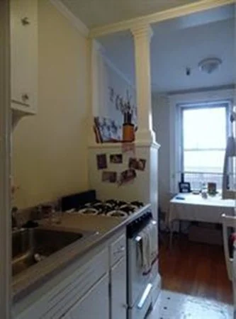 Studio bed, 1 bath apartment for rent at 122 Riverway Unit 17, Fenway — photo 4 of 5
