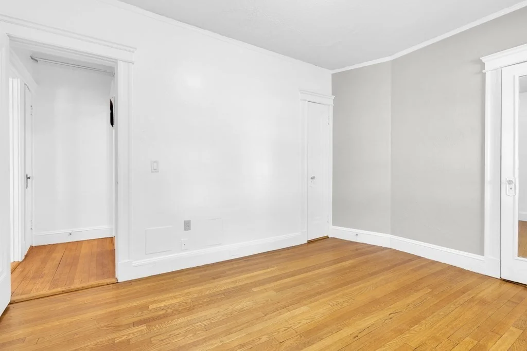 1 bed, 1 bath apartment for rent at 122 Riverway Unit 8, Longwood — photo 6 of 9
