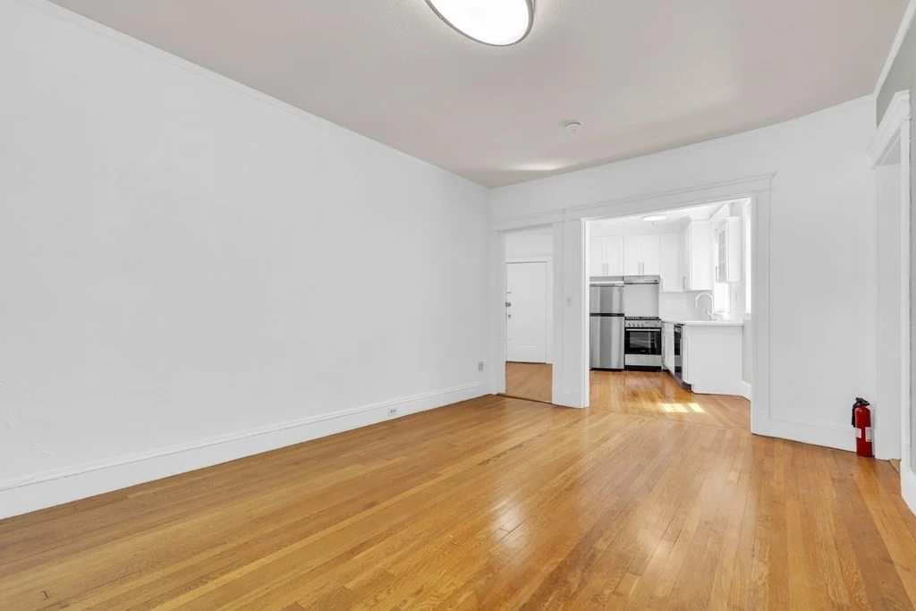 1 bed, 1 bath apartment for rent at 122 Riverway Unit 8, Longwood — photo 3 of 9