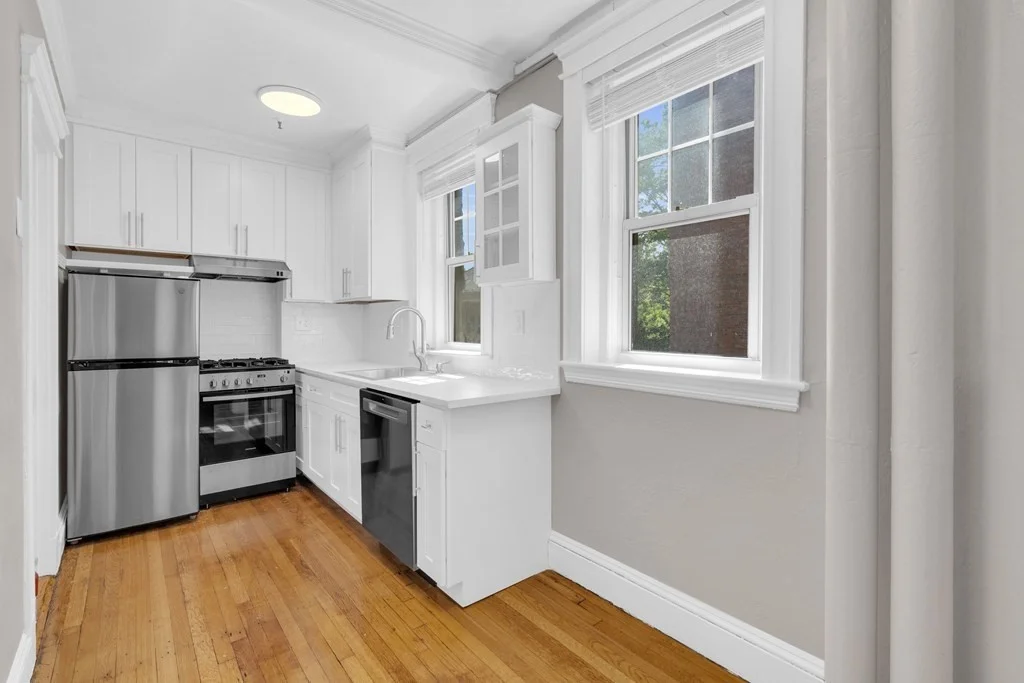 1 bed, 1 bath apartment for rent at 122 Riverway Unit 8, Longwood — photo 1 of 9
