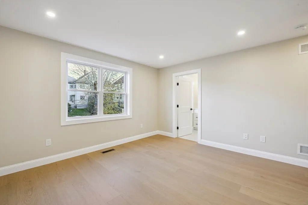 3 bed, 2 bath apartment for rent at 122 Stowe St Unit 122, Fall River — photo 13 of 21