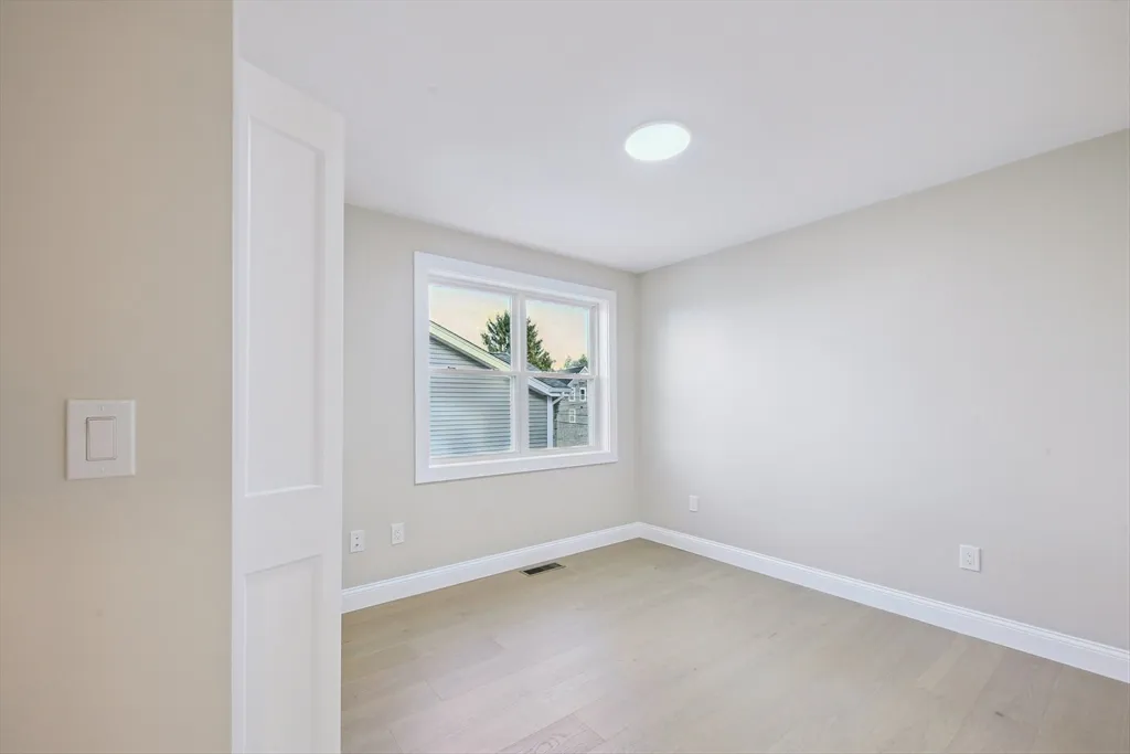 3 bed, 2 bath apartment for rent at 122 Stowe St Unit 122, Fall River — photo 11 of 21