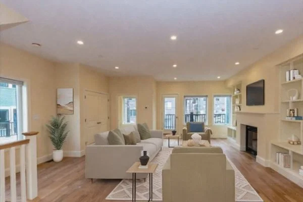 4 bed, 3.5 bath apartment for rent at 122 Tremont St Unit 122, Brighton — photo 3 of 10