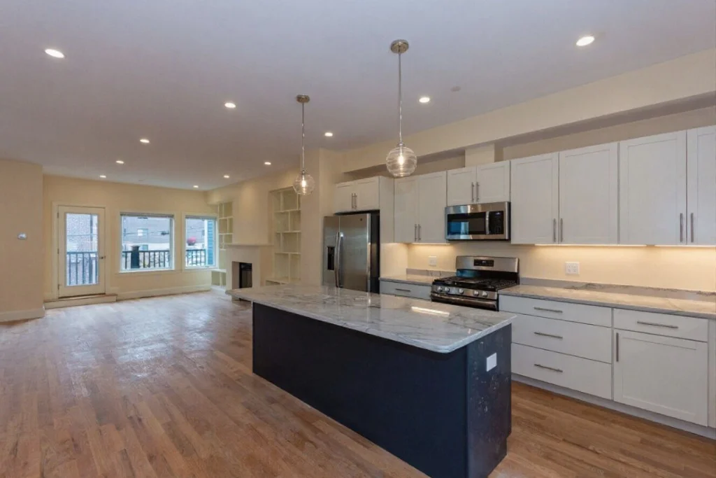 4 bed, 3.5 bath apartment for rent at 122 Tremont St Unit 122, Brighton — photo 2 of 10