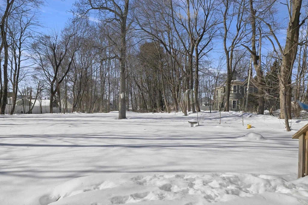 2 bed, 1 bath apartment for rent at 122 Union St Unit B, Rockland — photo 8 of 21