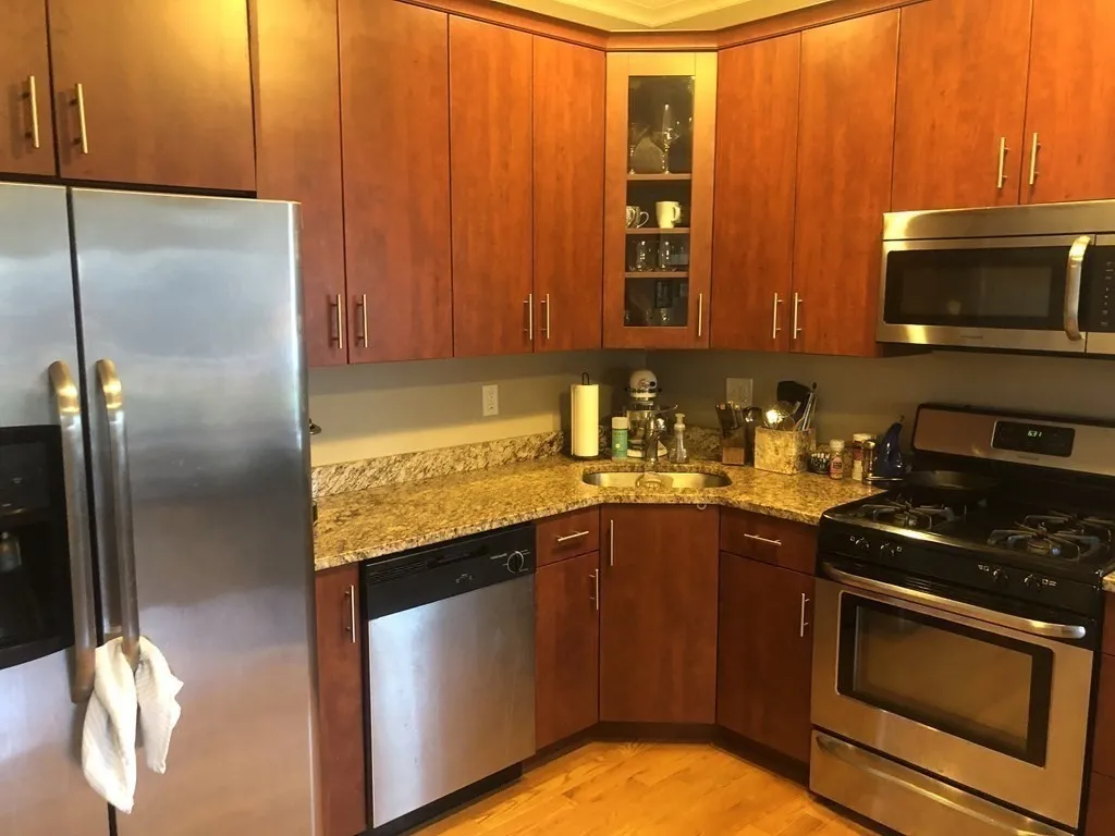 2 bed, 2 bath apartment for rent at 122 W Broadway Unit 6, South Boston — photo 2 of 18