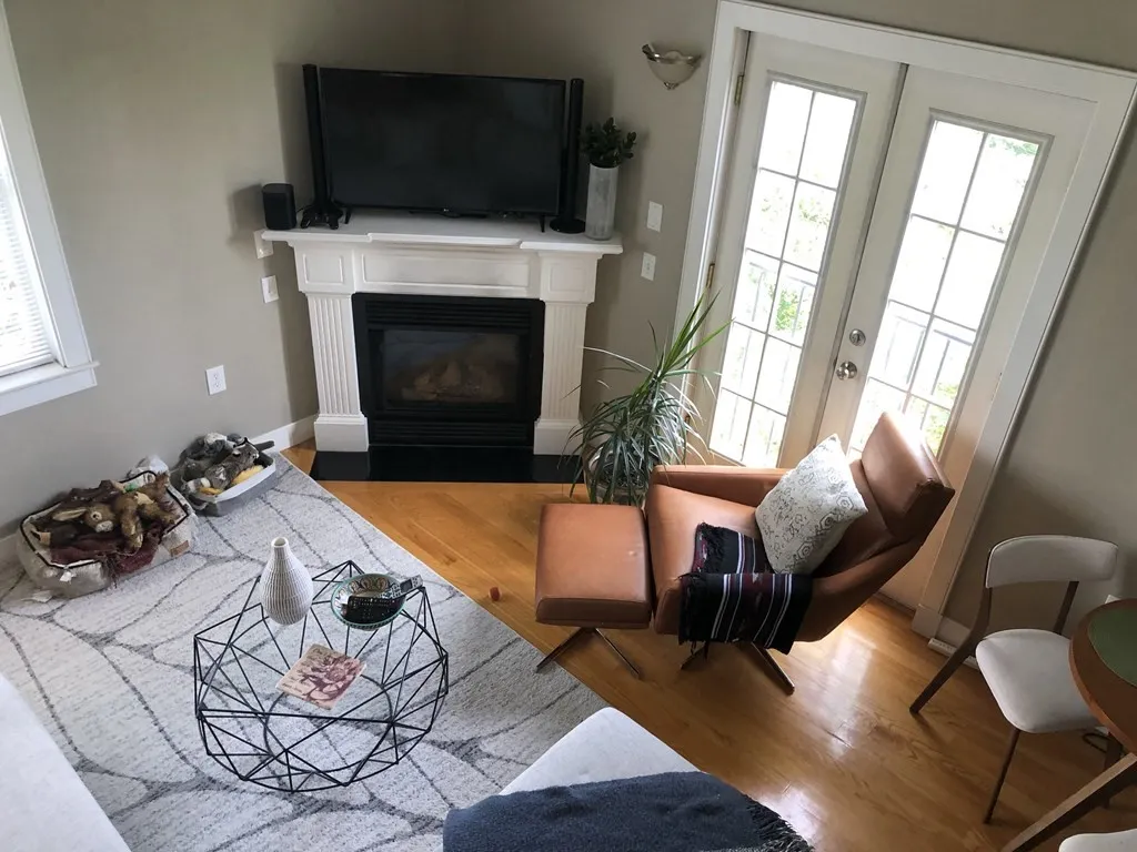 2 bed, 2 bath apartment for rent at 122 W Broadway Unit 6, South Boston — photo 9 of 18