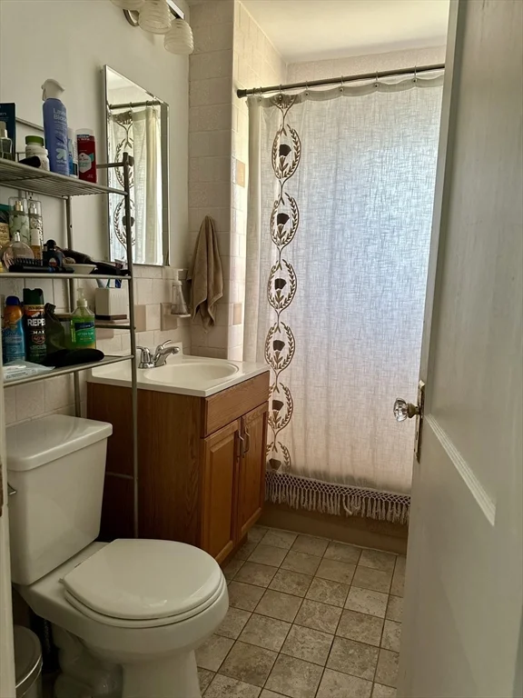 2 bed, 1 bath apartment for rent at 122 Warren St Unit 1, West Medford — photo 14 of 18