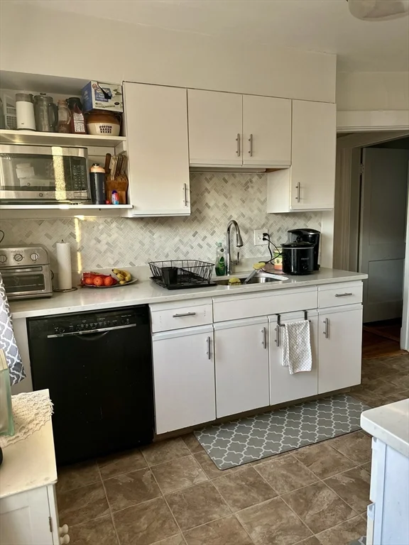 2 bed, 1 bath apartment for rent at 122 Warren St Unit 1, West Medford — photo 9 of 18