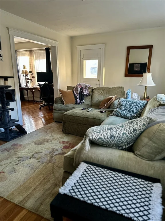 2 bed, 1 bath apartment for rent at 122 Warren St Unit 1, West Medford