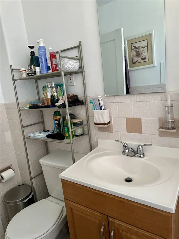 2 bed, 1 bath apartment for rent at 122 Warren St Unit 1, West Medford — photo 15 of 18