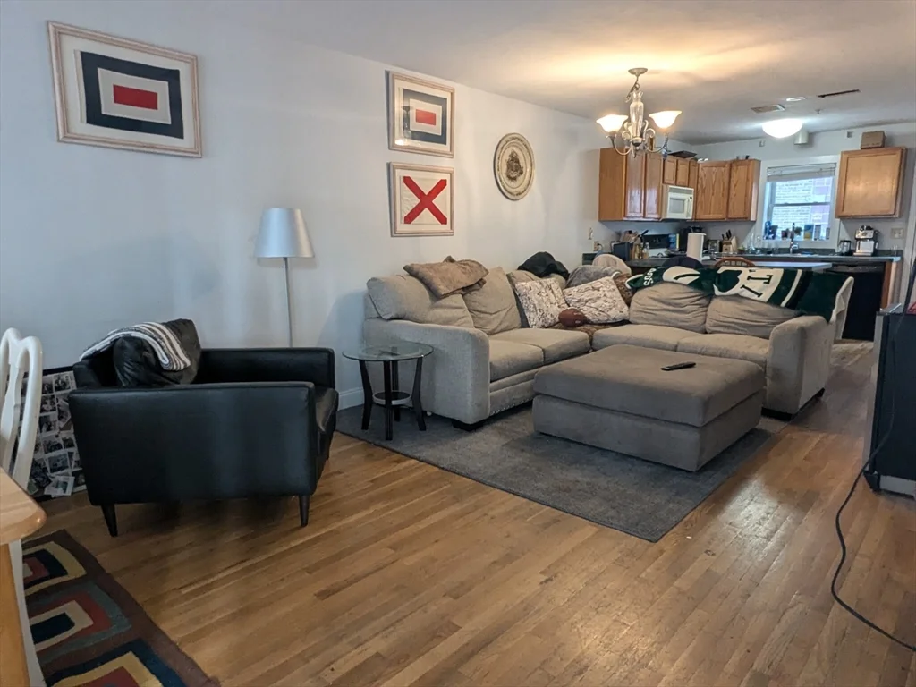 3 bed, 2.5 bath apartment for rent at 122 West Seventh St Unit 1, South Boston