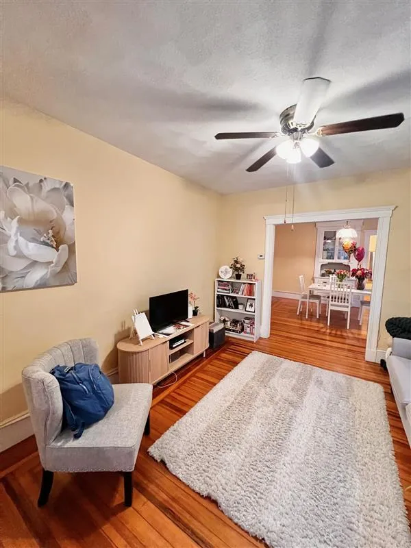 2 bed, 1 bath apartment for rent at 122 Willis Ave Unit 1, South Medford — photo 16 of 21