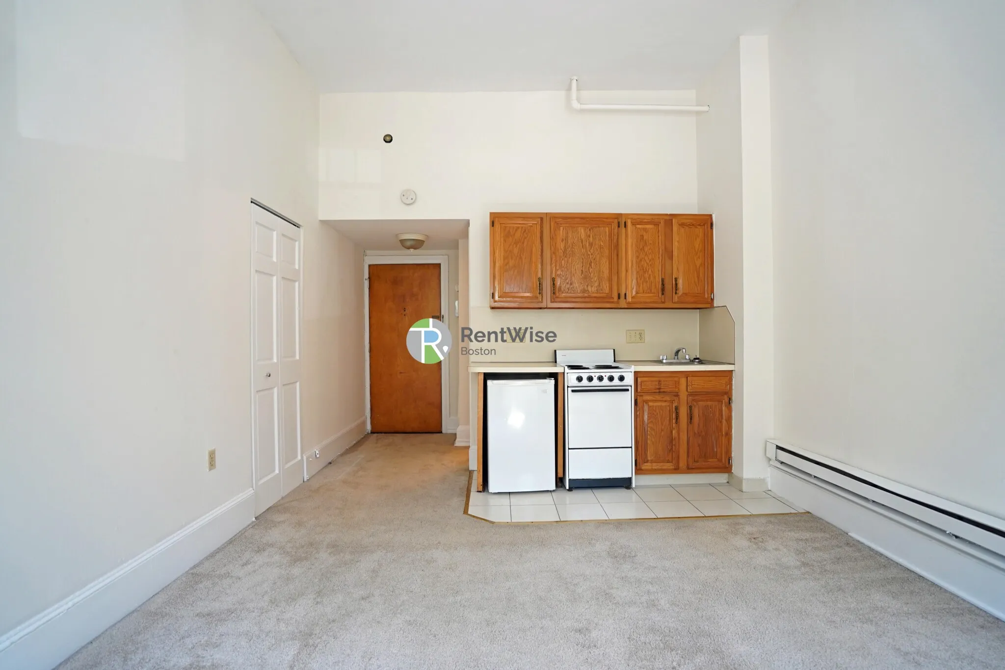 Studio bed, 1 bath apartment for rent at 1223 Beacon St Unit 105, Brookline — photo 4 of 17