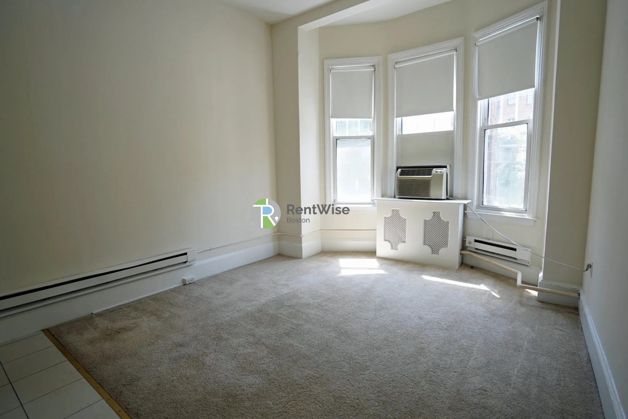 Studio bed, 1 bath apartment for rent at 1223 Beacon St Unit 105, Brookline — photo 2 of 17