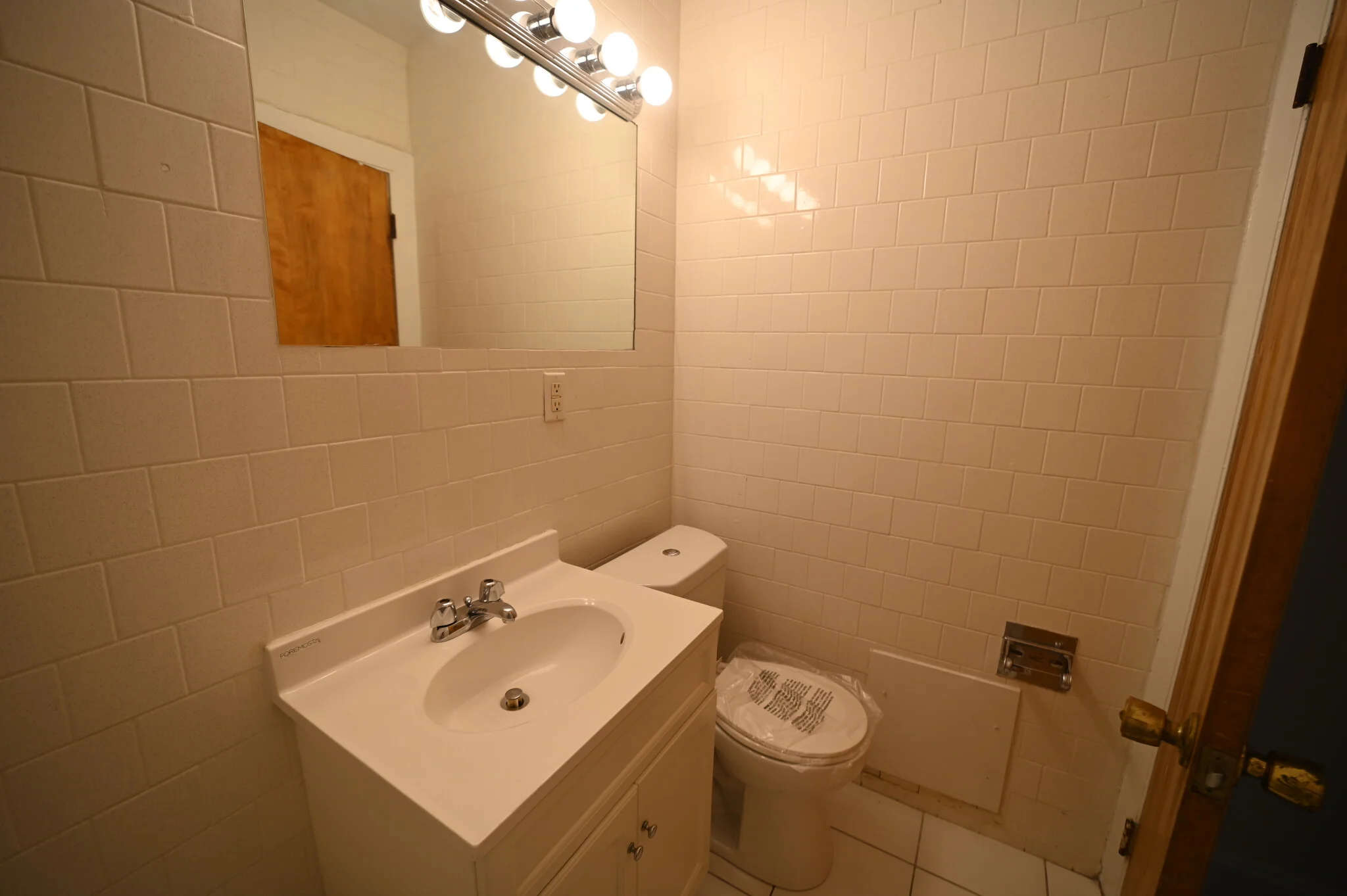 Studio bed, 1 bath apartment for rent at 1223 Beacon St Unit 216, Coolidge Corner — photo 5 of 5