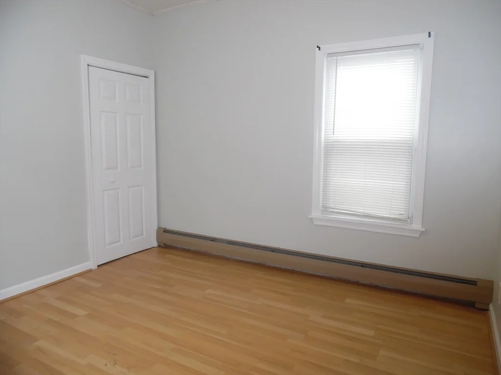 2 bed, 1 bath apartment for rent at 1226 North Main St Unit 1, Fall River — photo 4 of 10
