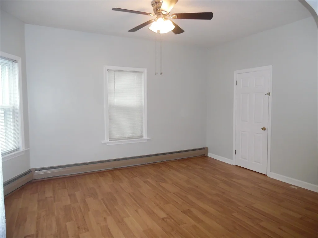 2 bed, 1 bath apartment for rent at 1226 North Main St Unit 1, Fall River — photo 3 of 10