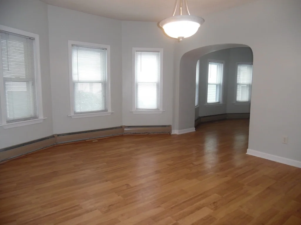 2 bed, 1 bath apartment for rent at 1226 North Main St Unit 1, Fall River — photo 1 of 10